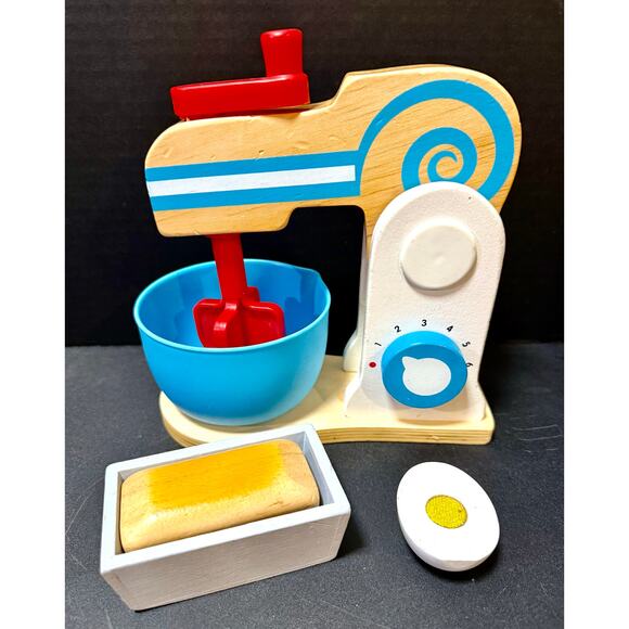 Melissa & Doug Other - Melissa & Doug Wooden Make-a-Cake Mixer Set